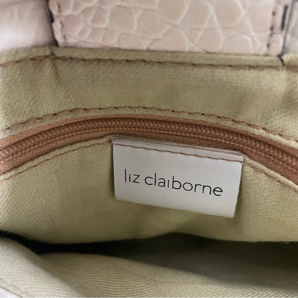 LIZ Claiborne, satchel hand bag FAUX ALLIGATOR LARGE CREAM short handles - Picture 15 of 16